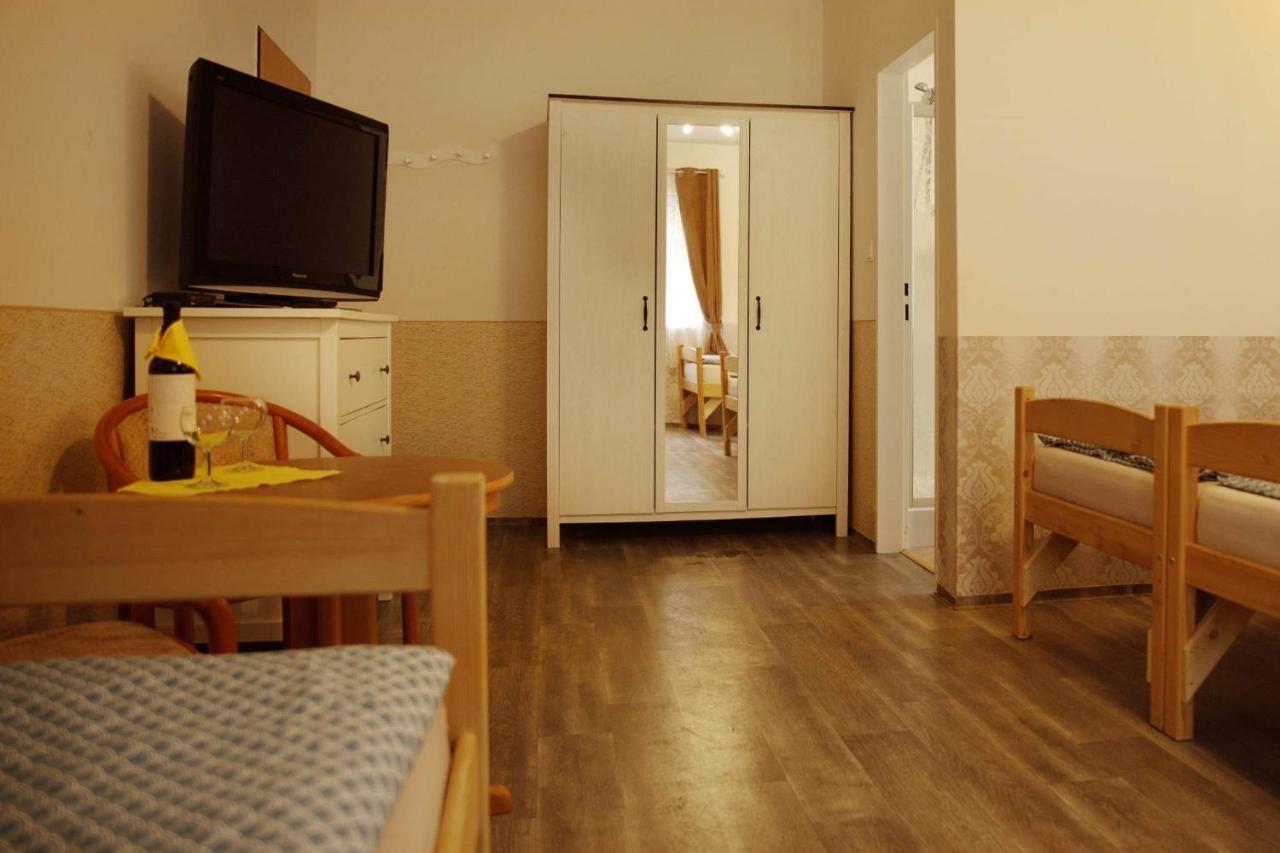 Penzion U Jezera Hotel Konstantinovy Lázně Buitenkant foto